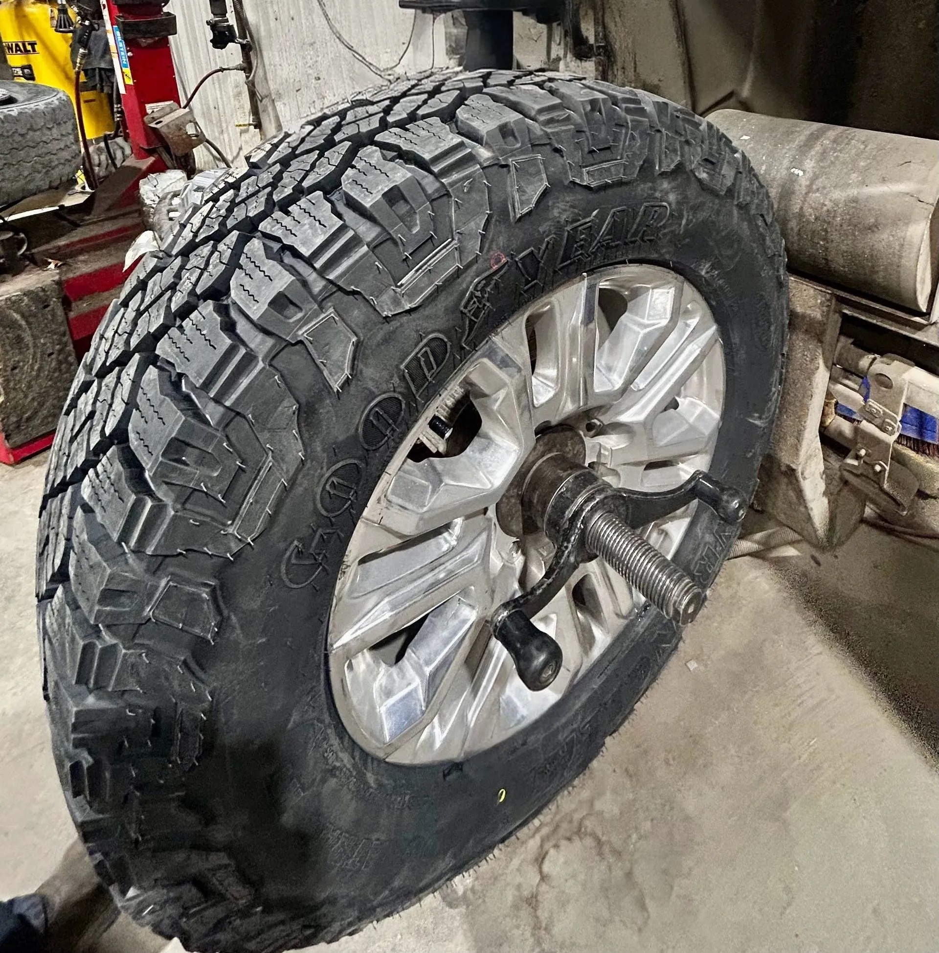 Tires and tire service at Fort Gibson Tire & Auto